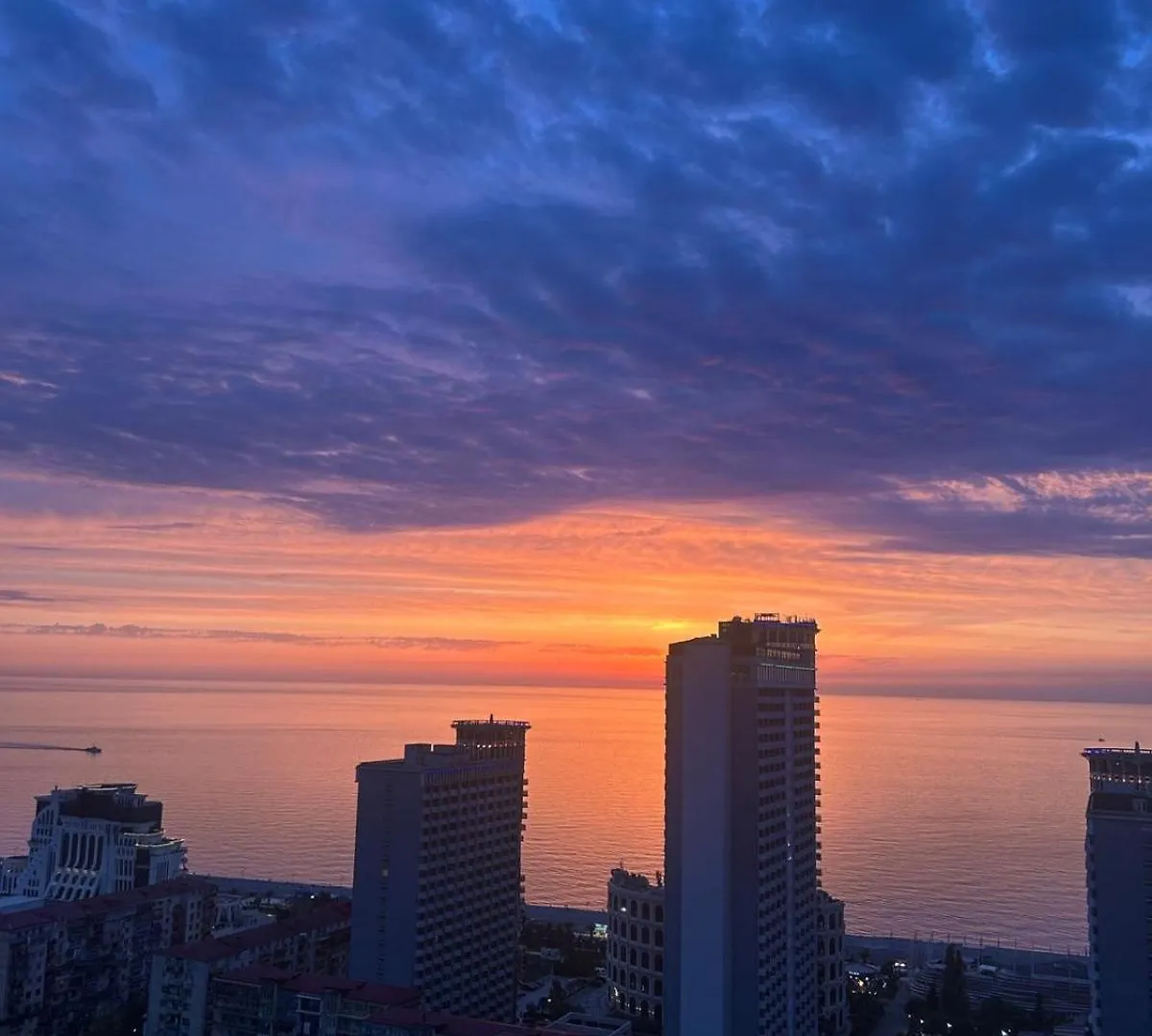 Modern Apartment With Sea And Mountain Views Batumi 0*,